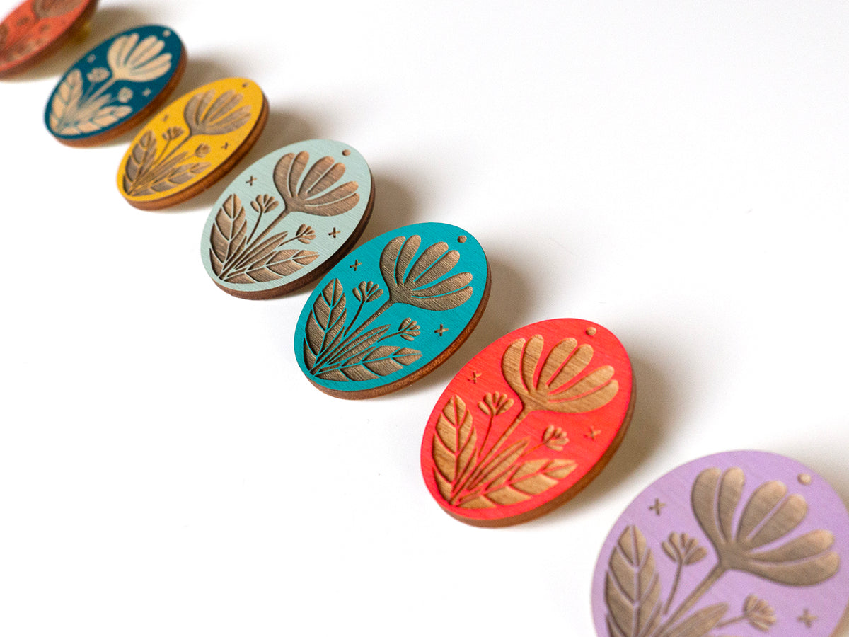 Large Flower Wood Pin