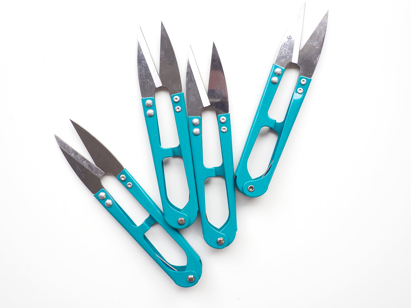 Thread Snips – Junebug and Darlin